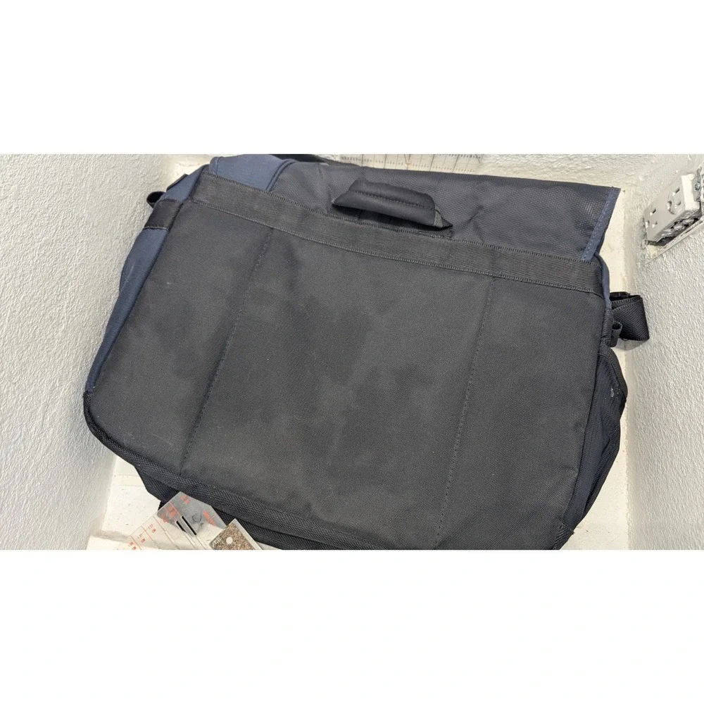 Samsonite Gray Laptop Messenger Bag Padded Shoulder Business Travel Briefcase
